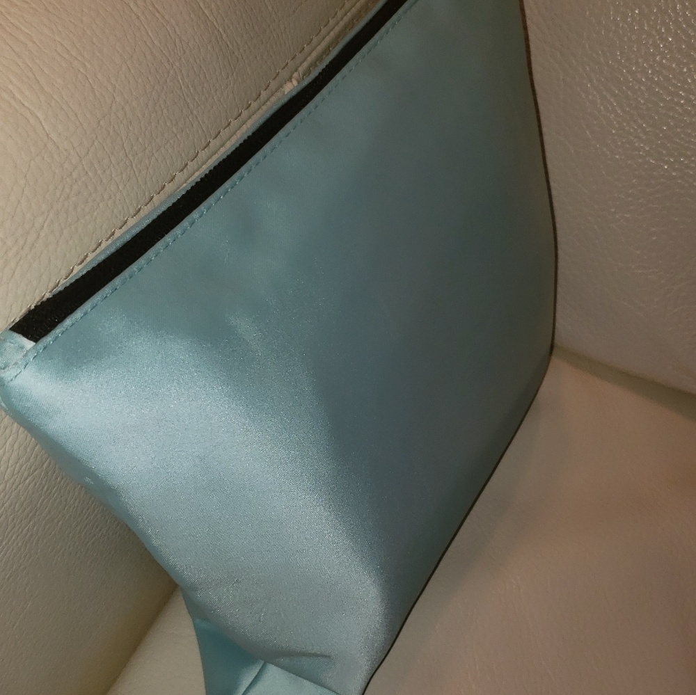 Gucci Cosmetic Bag 10.5x8.5 - Picture 3 of 3